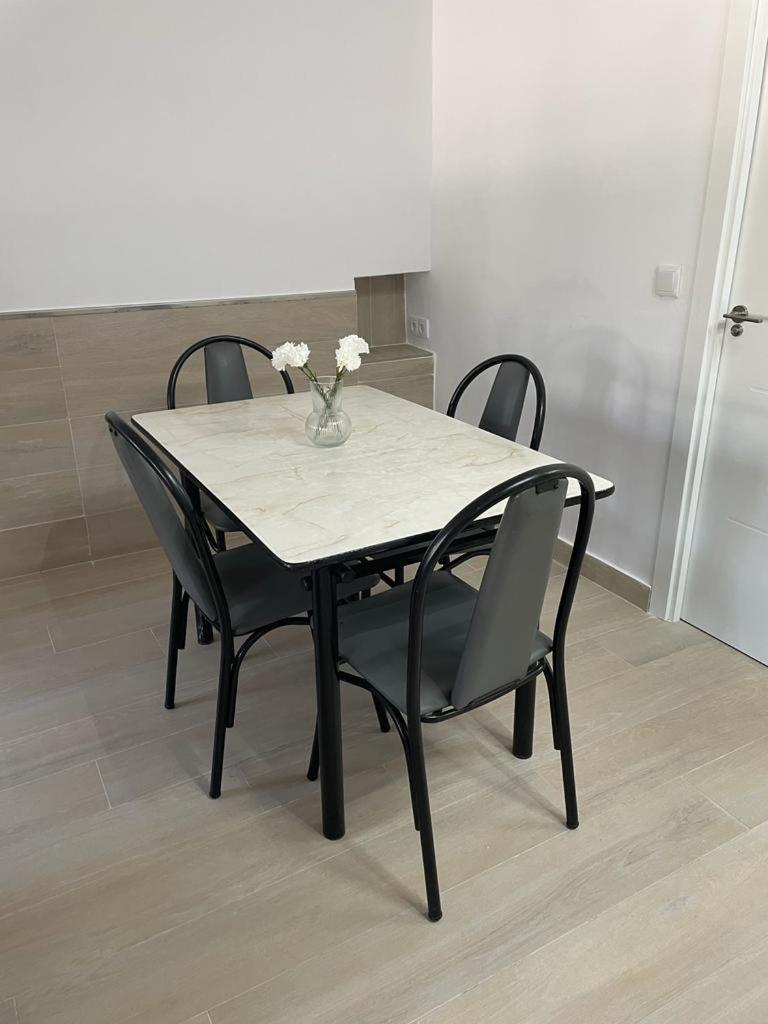 Planta Baja Moderna Y Nueva A Estrenar En El Centro Ciudad 2 Habitaciones Y 2 Banos エルチェ エクステリア 写真